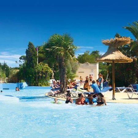 Отель Camping Officiel Siblu Mer Et Soleil Сен-Жорж-д'Олерон Экстерьер фото